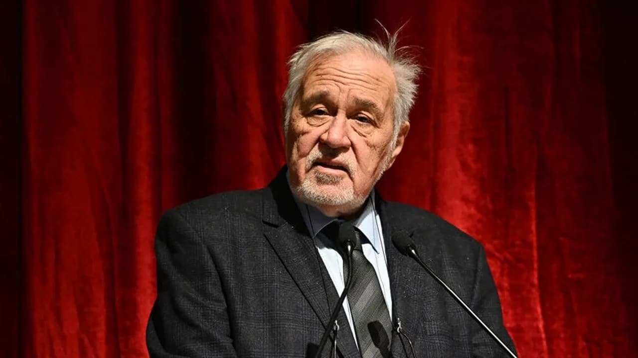 Koca Çınar Prof. Dr. İlber Ortaylı Hayatını Kaybetti