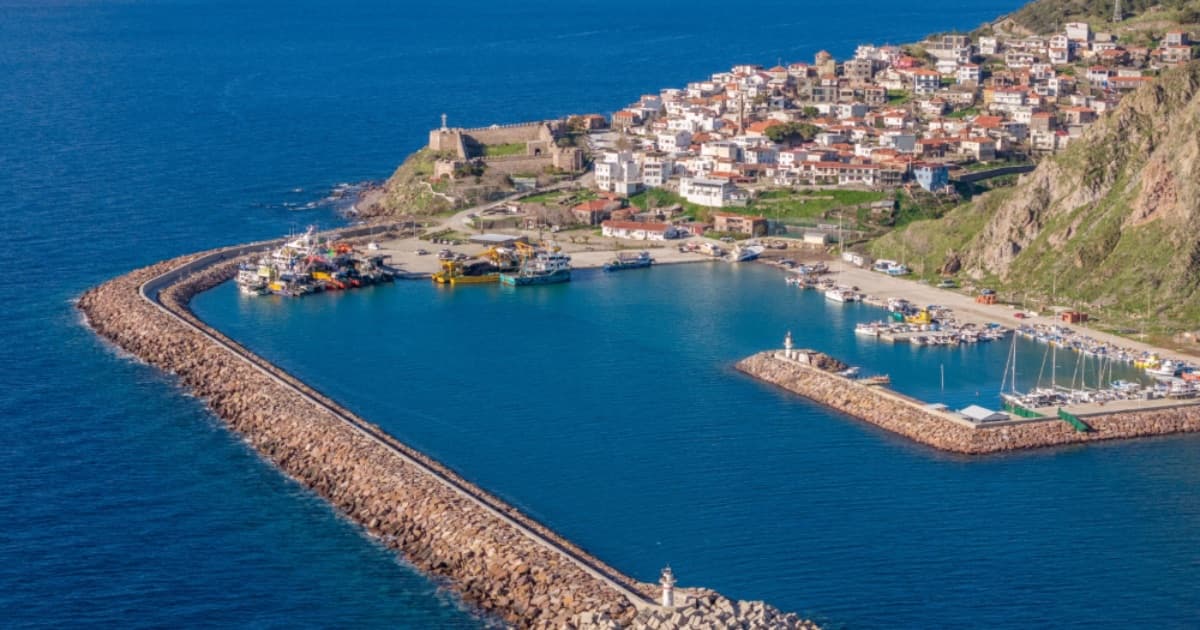 Assos ve Babakale Gezi Rehberi: Ege'nin Kalbinde Tarih, Doğa ve Huzur Dolu Bir Keşif Yolculuğu