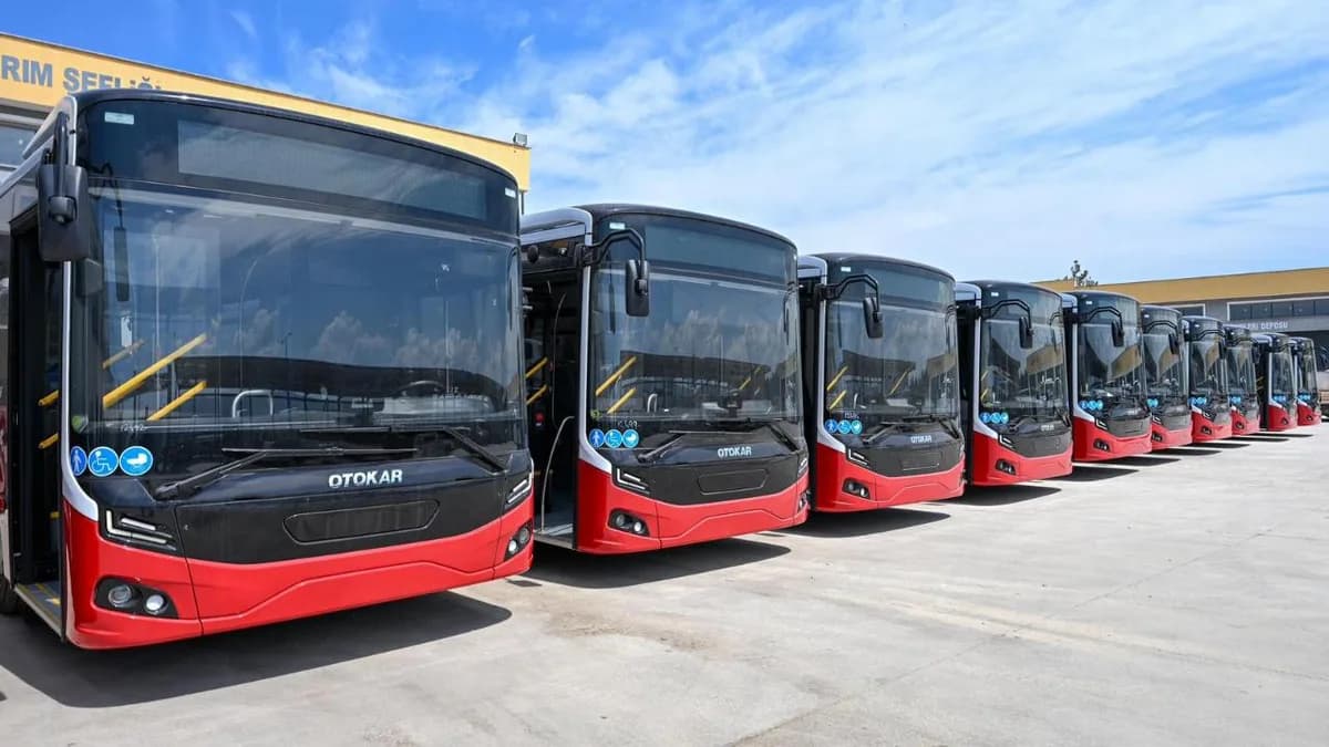Çanakkale'de Toplu Taşıma Güçleniyor: 13 Yeni Otobüs Filoya Katıldı