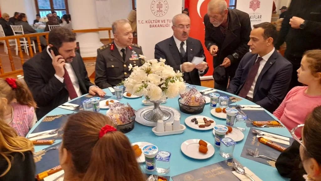 Tarihi Dokuda Manevi Buluşma: Gelibolu Mevlevihanesi'nde Geleneksel İftar