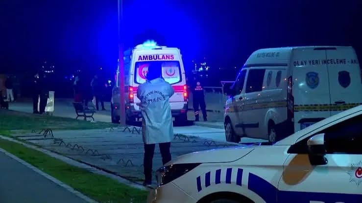 Gelibolu Tersane Açıklarında Denizde Erkek Cesedi Bulundu