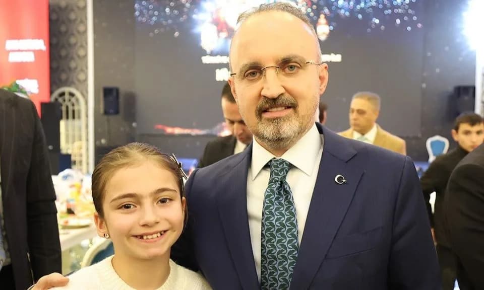Bakan Yardımcısı Turan'dan 23 Nisan Mesajı: Millet İradesinin Önemi Çanakkale'de Vurgulandı
