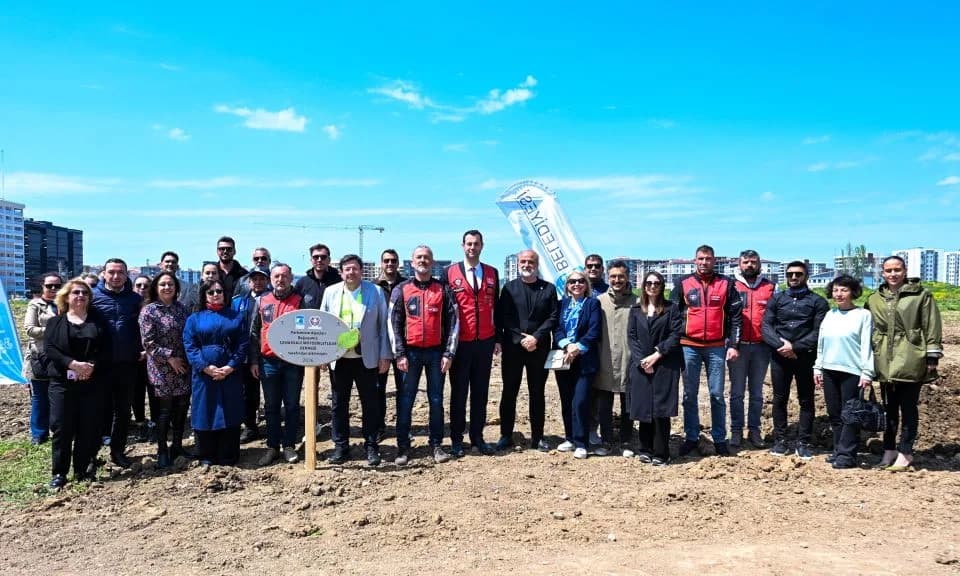 Çanakkale Motosikletlilerinden Kent Park'a Yeşil Katkı