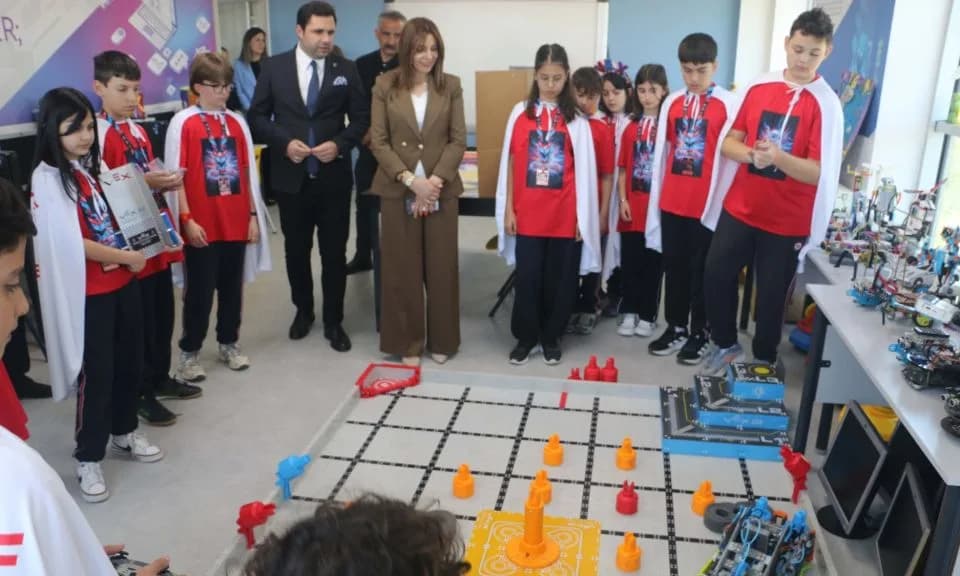 Bigalı BigAçıTech Robotik Takımı Amerika'dan Ödülle Döndü