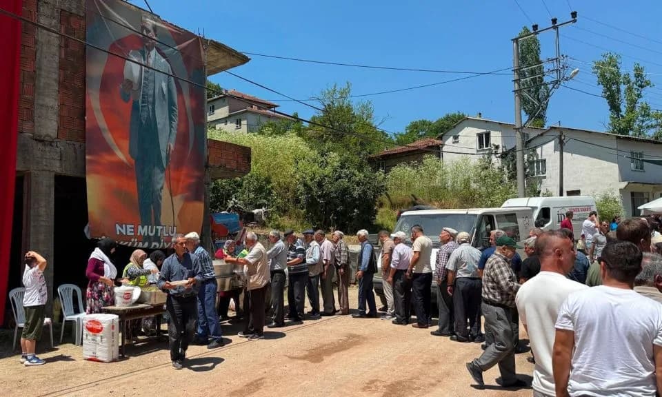 Çan'ın Söğütalan Köyünde 5 Bin Kişilik Hayır Yemeği Düzenlendi