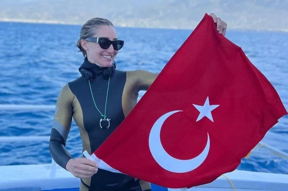 Çanakkale'nin Gururu Şahika Ercümen, Dominika'dan 5 Madalya ile Döndü