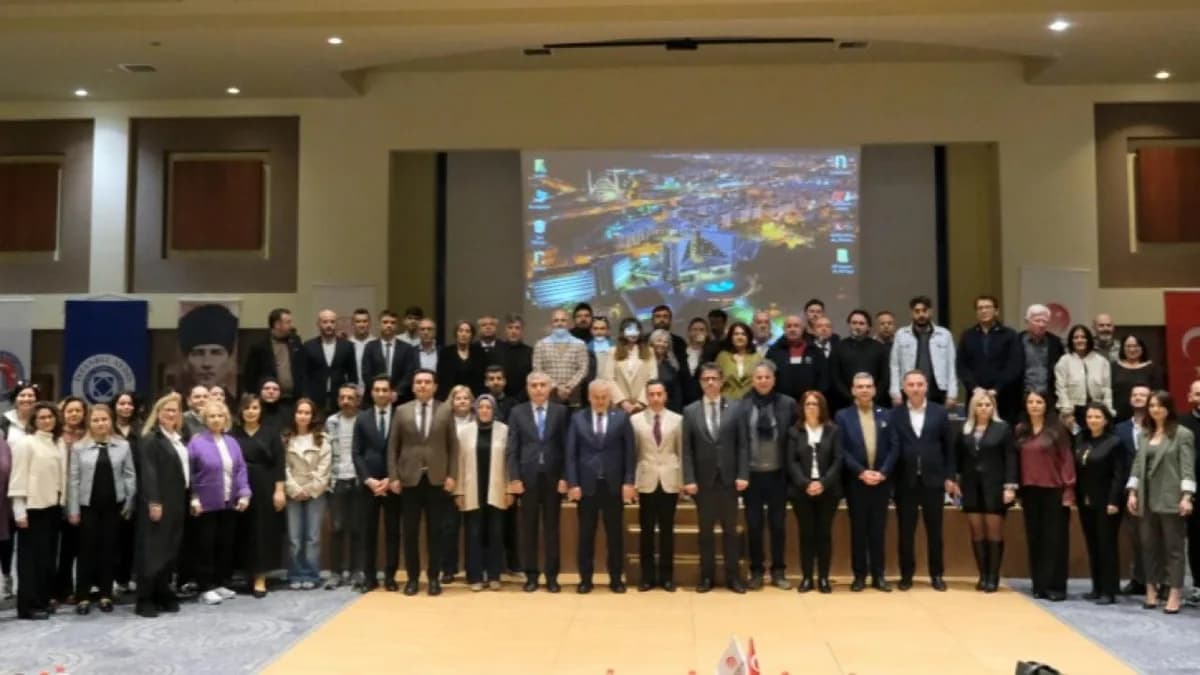 Çanakkale'de Sivil Toplum ve Teknoloji Buluştu: ÇOMÜ'de Yapay Zeka Destekli Proje Eğitimi