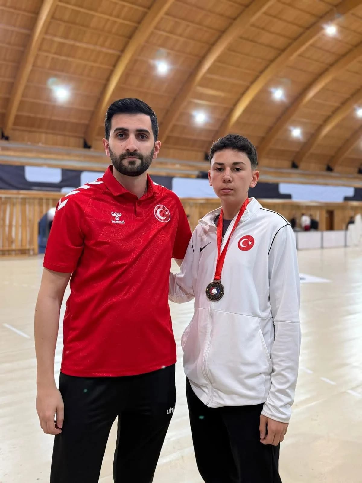 Bayramiç'in Gururu Ömer Alperen Özden'den Uluslararası Arenada Bronz Madalya!