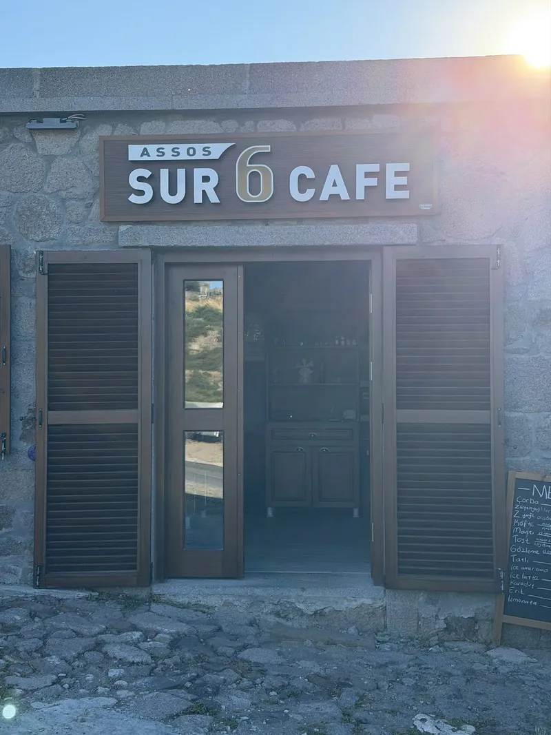 Assos Sur6 Cafe