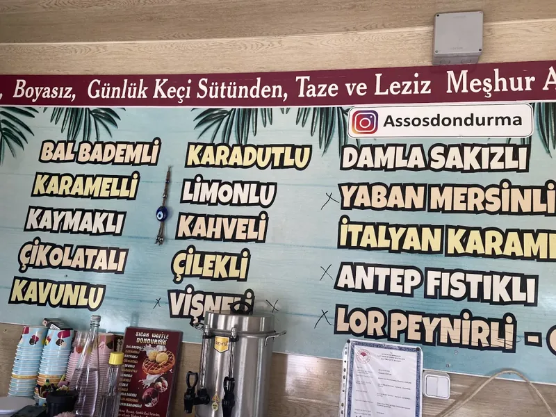 Ahmet Usta Meşhur Assos Dondurması