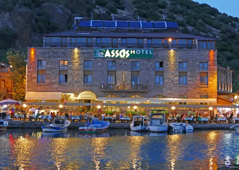 Assos Behram Hotel