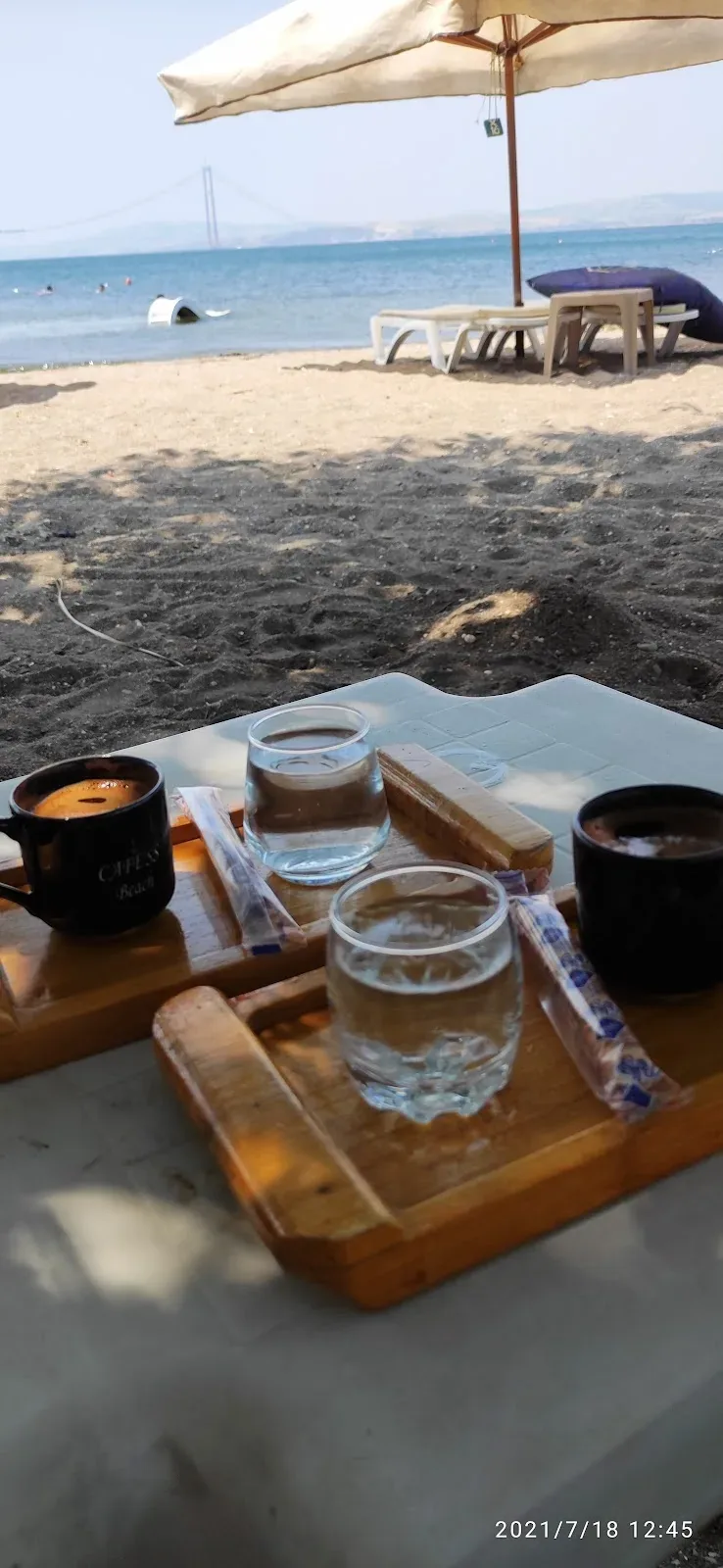 Cafe’ss Beach Club