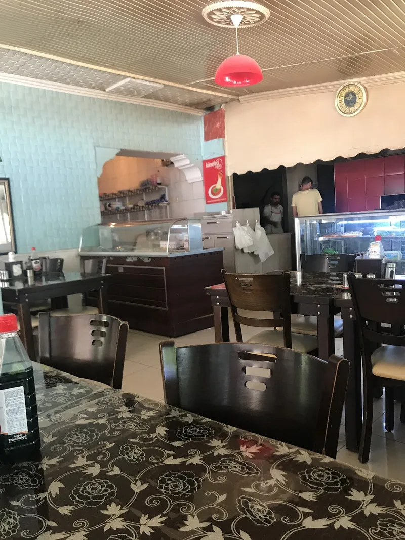 AMERiKIIN RESTORANT
