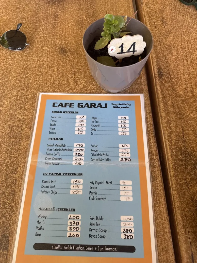 Cafe Garaj