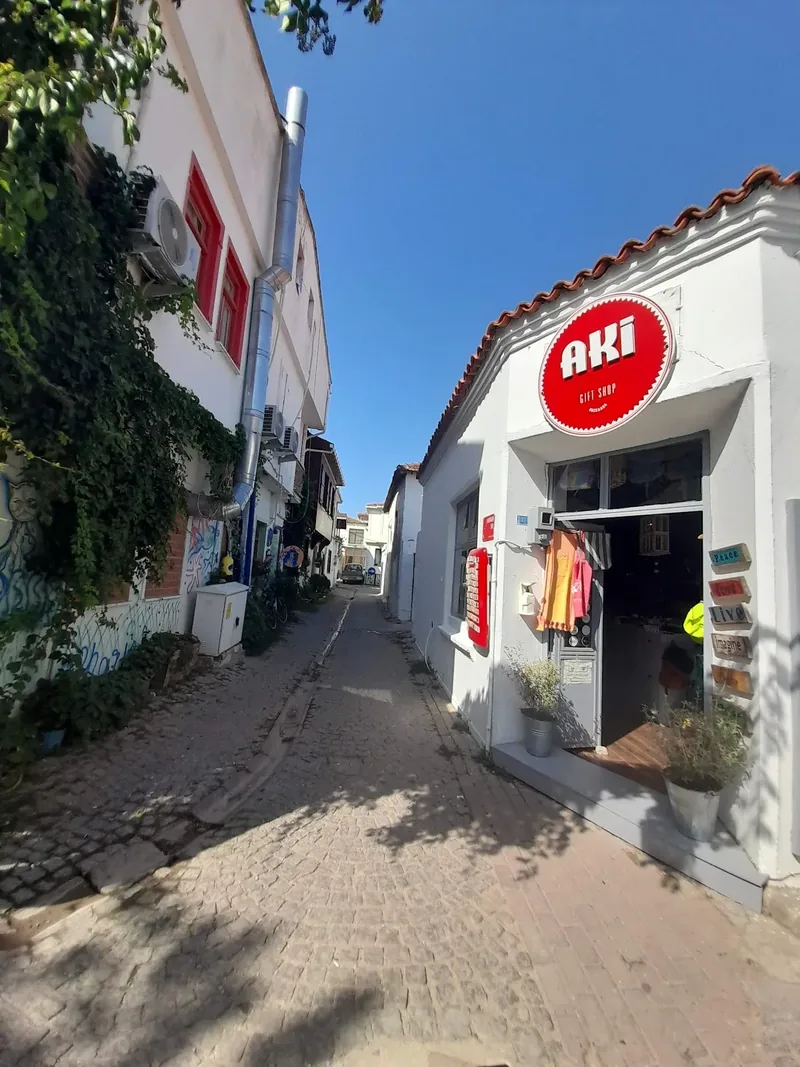 Bozcaada çarşı