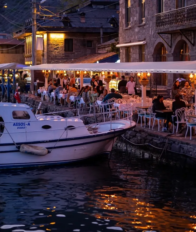 Assos Palamud Restaurant: Tarihi Limanda Eşsiz Bir Ege Gastronomisi