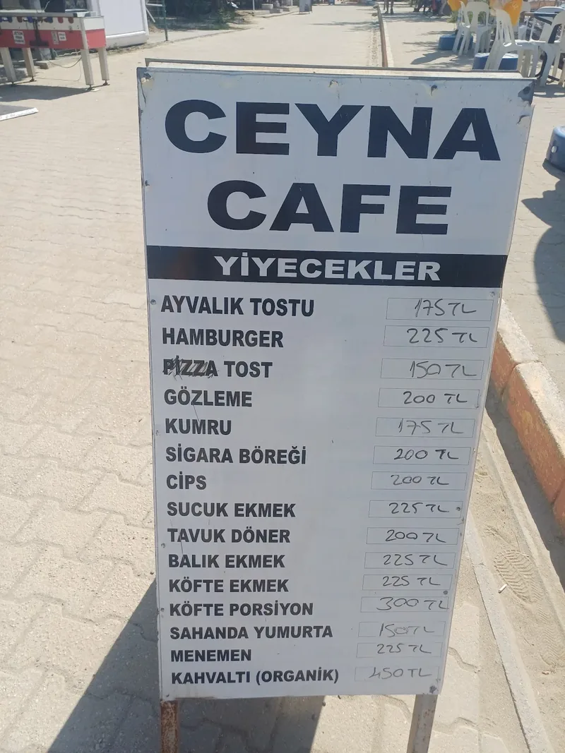 Ceyna Cafe