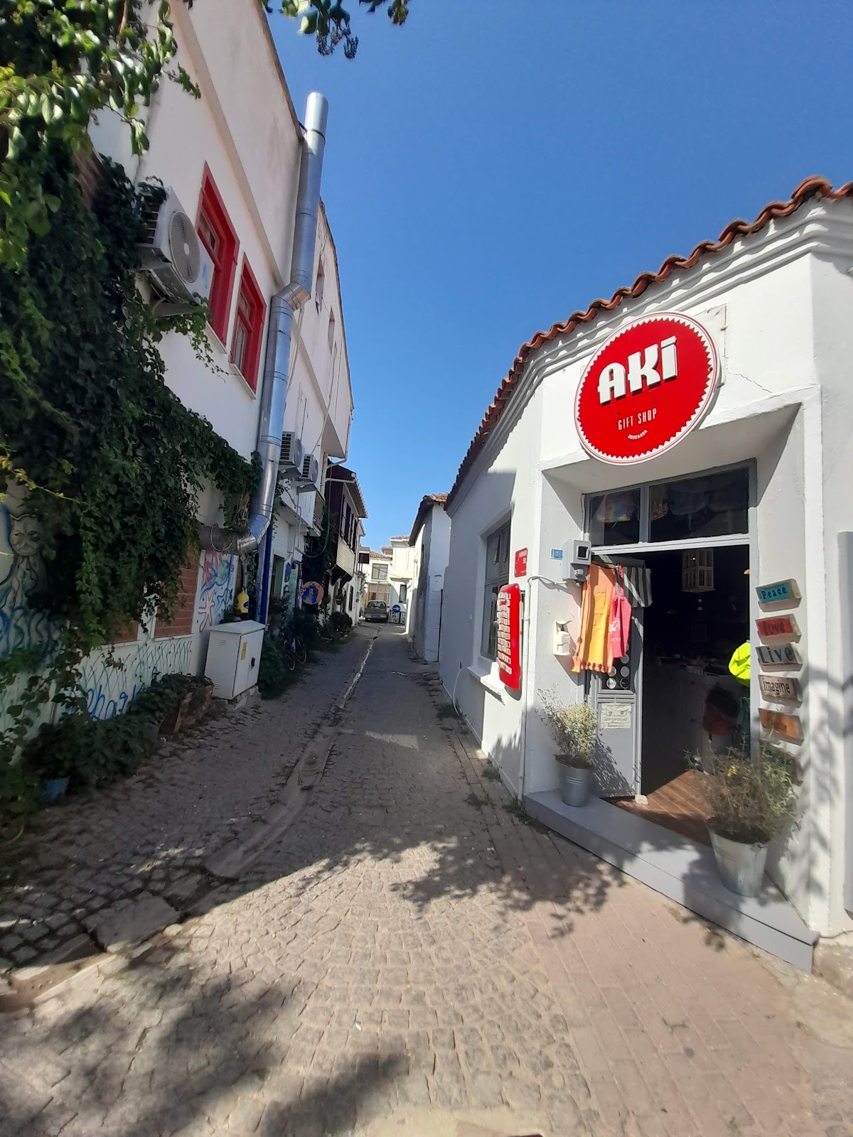 Bozcaada çarşı