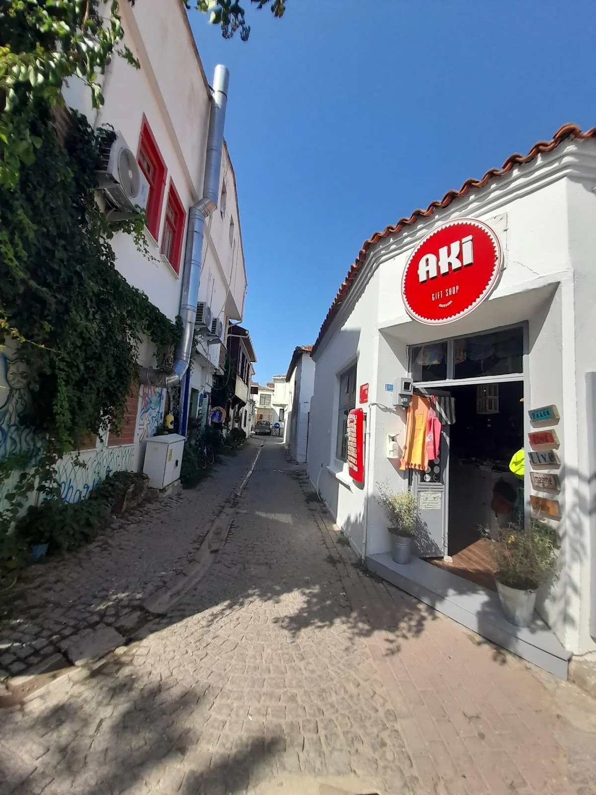 Bozcaada çarşı