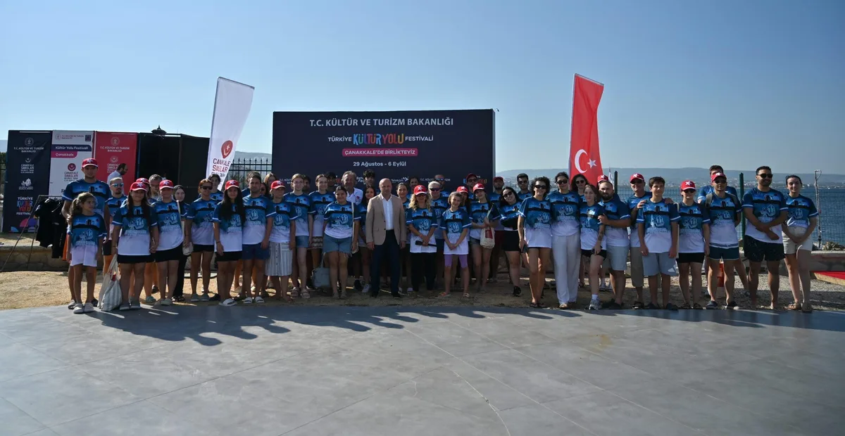 “Tarihe Saygı Anı Dalışı” Ve “Yelken Sürüşü” Festivalle Birlikte Çocuk Ve Gençleri Çanakkale Denizinde Buluşturdu - Biga Çarşamba Postası Gazetesi