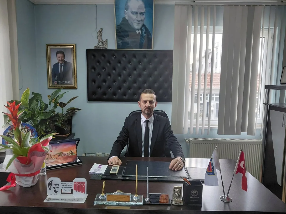 Yasin Efe: Akaryakıtın litre fiyatı 100 TL sınırına dayanmıştır!