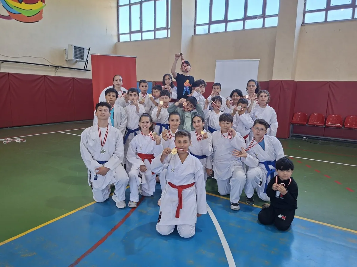 Gelibolu Jimka Spor Kulübü'nden Lapseki'de Madalya Yağmuru