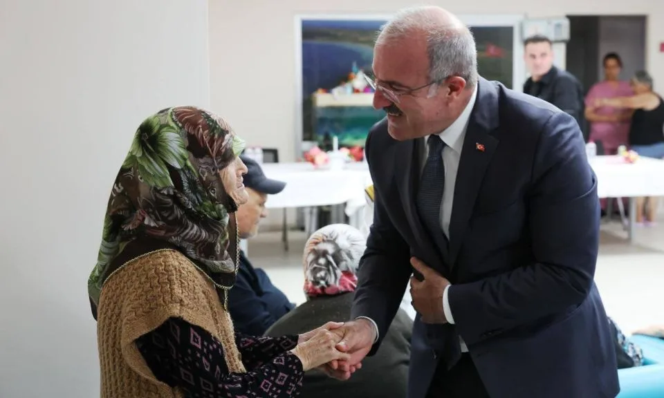 Çanakkale Protokolünden Huzurevi Sakinlerine Anlamlı Bayram Ziyareti