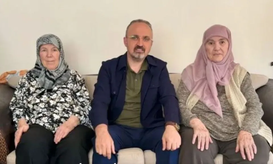 Bülent Turan'dan Çanakkale'de Vefa Örneği: Eski Komşusunu Unutmadı