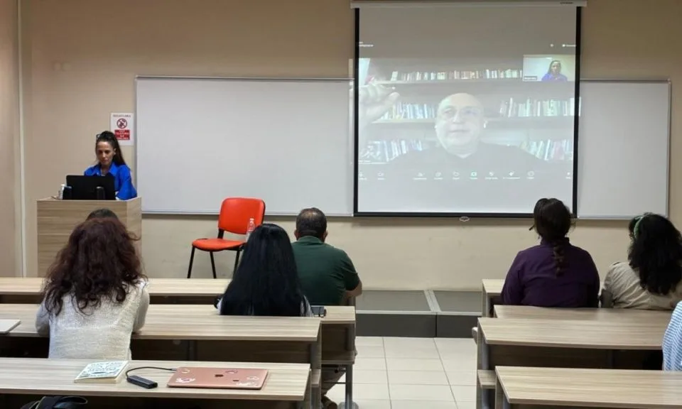 ÇOMÜ'de Yapay Zeka Çağında Reklamcılık Söyleşisi Gerçekleştirildi
