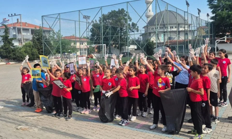 Lapseki Adatepe İlkokulu'ndan Dünya Çevre Gününe Anlamlı Katkı