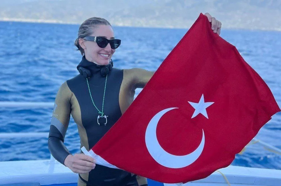 Çanakkale'nin Gururu Şahika Ercümen, Dominika'dan 5 Madalya ile Döndü