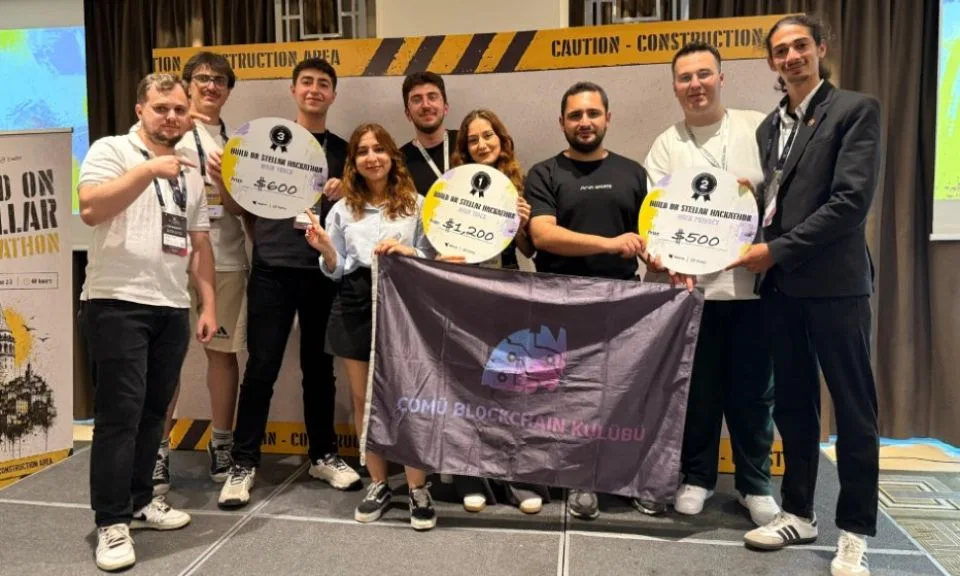 ÇOMÜ COMUCHAIN Stellar Hackathon 2026'da 3 Küresel Ödül Kazandı
