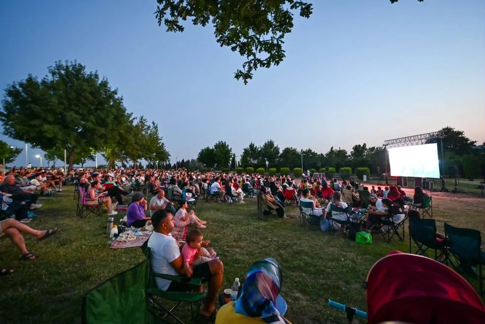 Çanakkale'de Açık Hava Sinema Günleri Yeşilçam Klasikleriyle Başladı