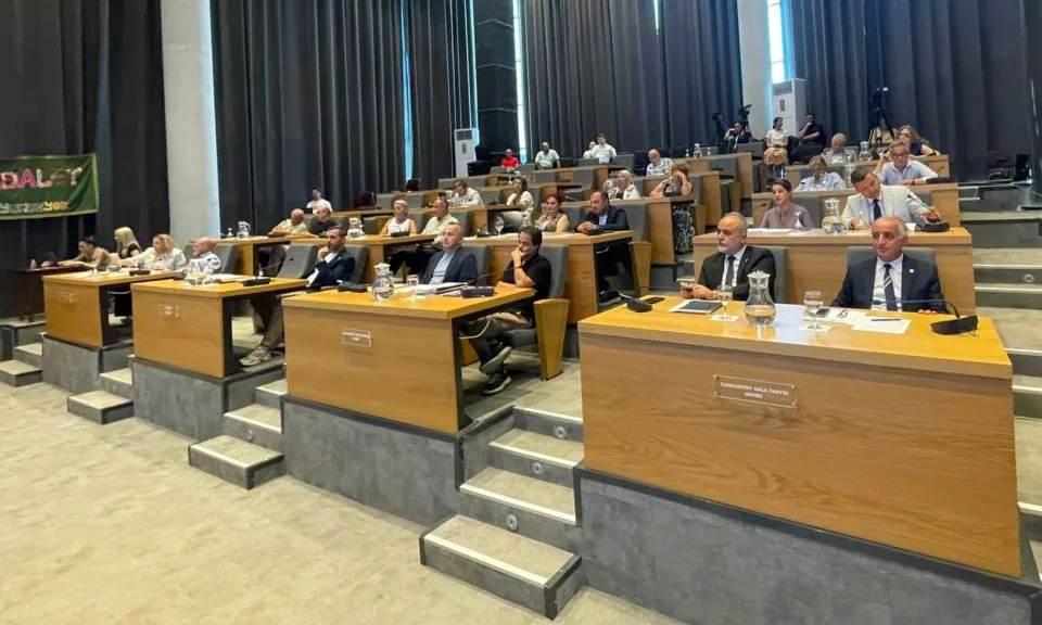 Çanakkale Belediye Meclisi'nde İfade Özgürlüğü ve Kamu Kampüsü Tartışması