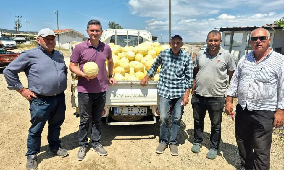 Ezine'nin Karpuz ve Kavunları Lezzet Yolculuğuna Çıktı