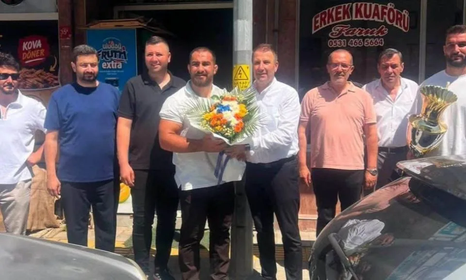 Çanakkaleli Başpehlivan Feyzullah Aktürk Kırkpınar'da Finale Yükseldi