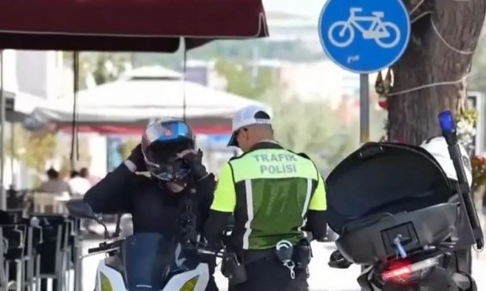 Çanakkale'de Kaldırımda Motorsiklet Sürenlere İHA'lı Ceza Yağacak